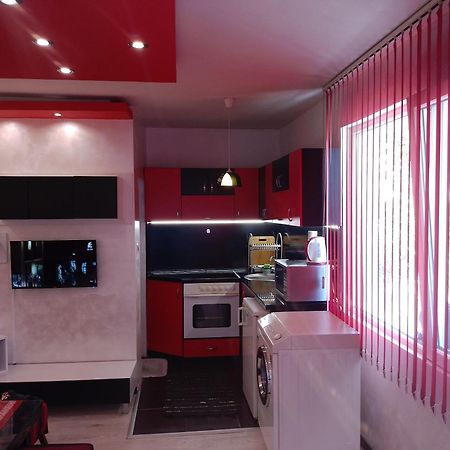 Appartamento Red House Veliko Tărnovo Esterno foto