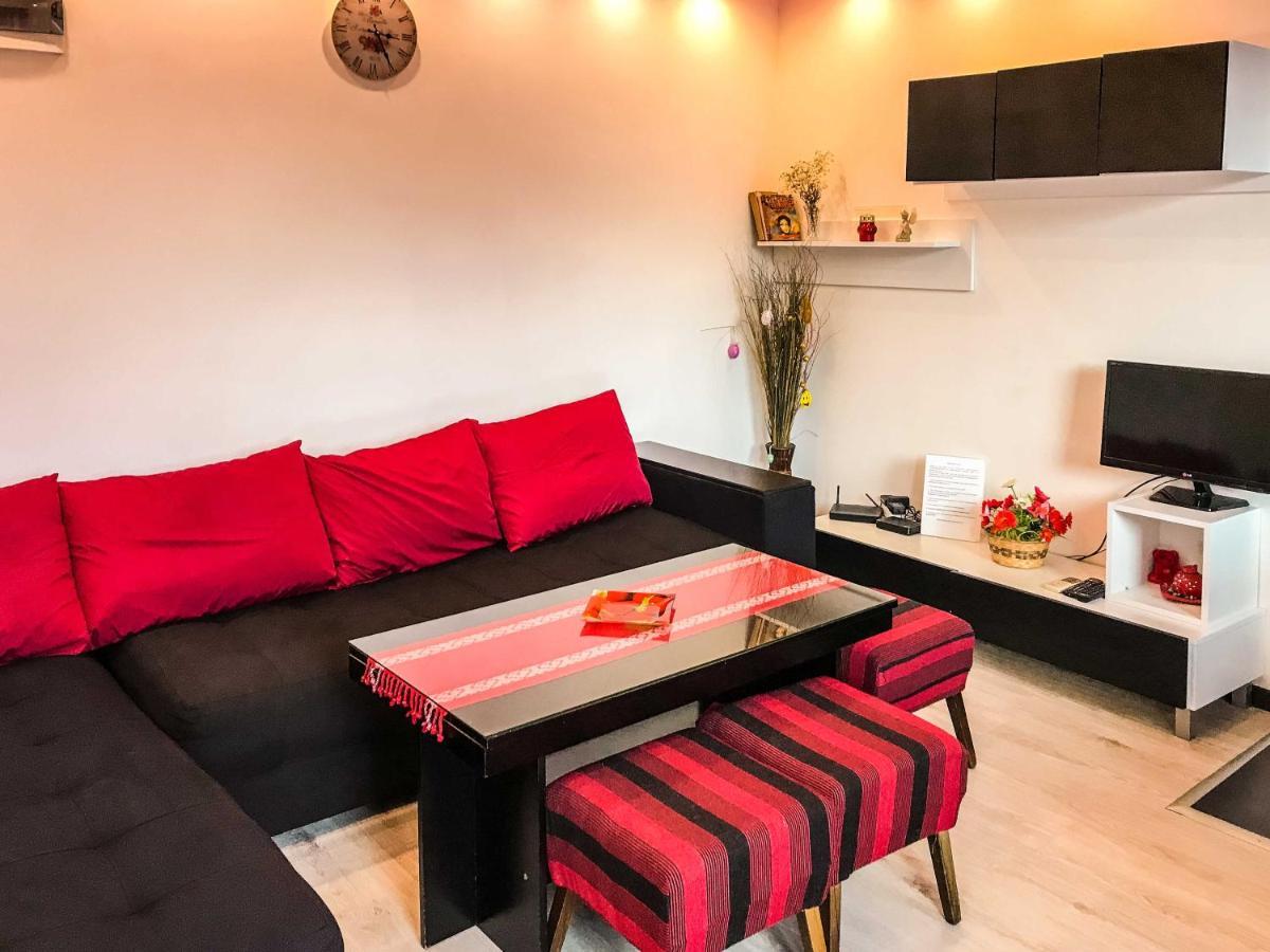 Appartamento Red House Veliko Tărnovo Esterno foto