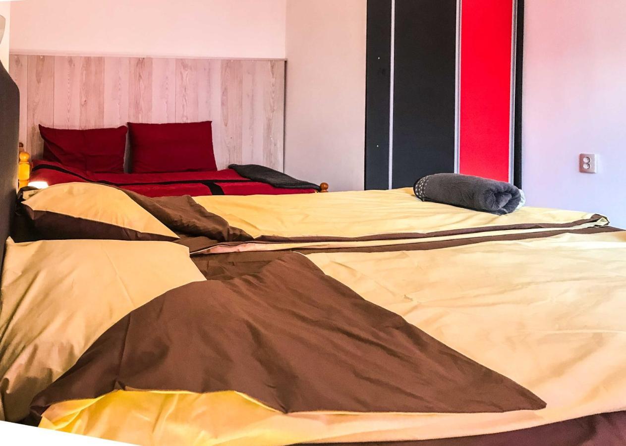 Appartamento Red House Veliko Tărnovo Esterno foto